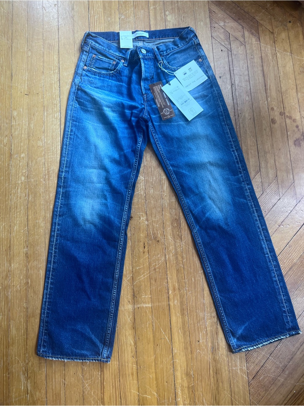 Moussy Vintage NWT Mineola Straight Low size 26
